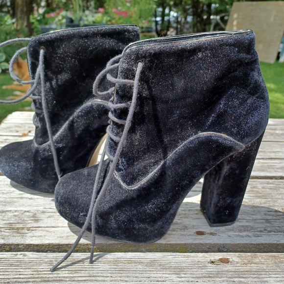 Shelly's London boots - Picture 1 of 9